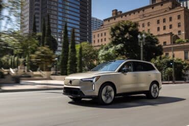 2025 Volvo EX90 11