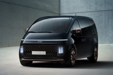 Hyundai STARIA 1 1